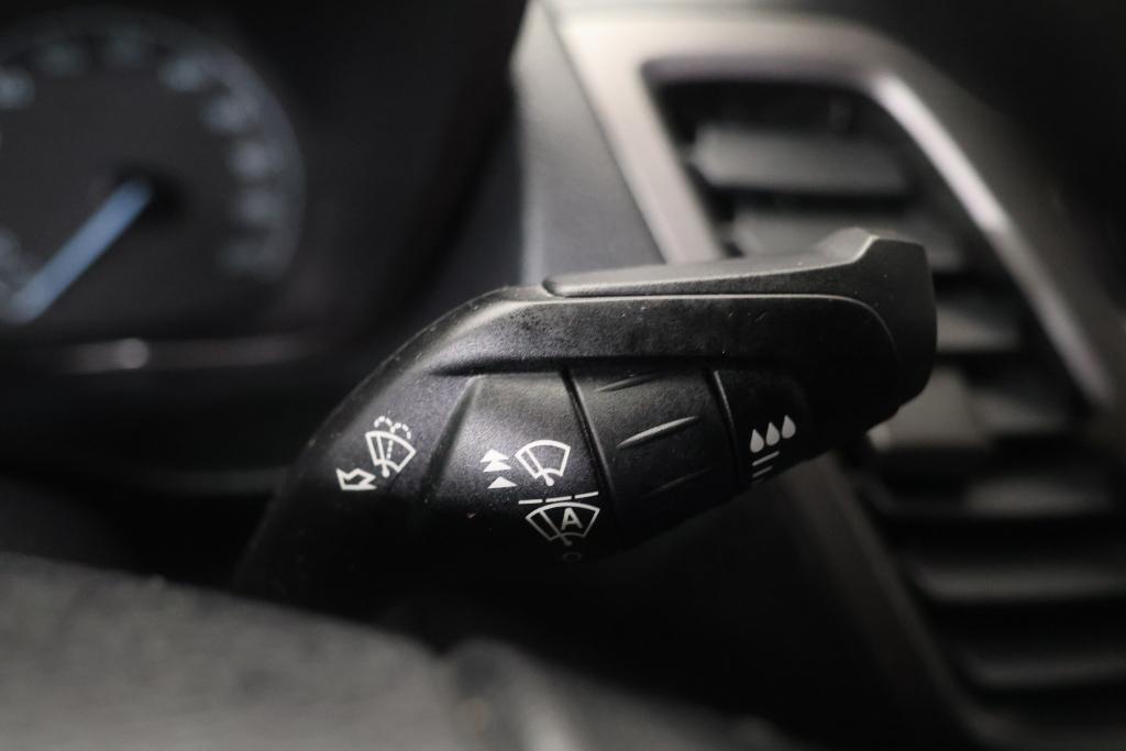 Ford Transit Connect vaihtoauto