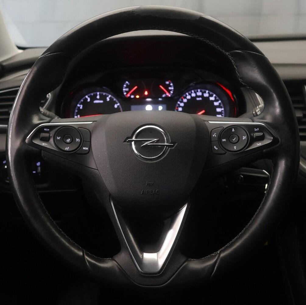Opel Grandland X vaihtoauto