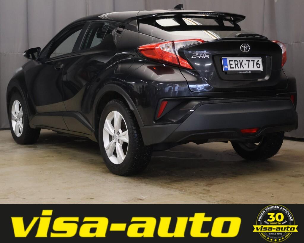 Toyota C-HR vaihtoauto