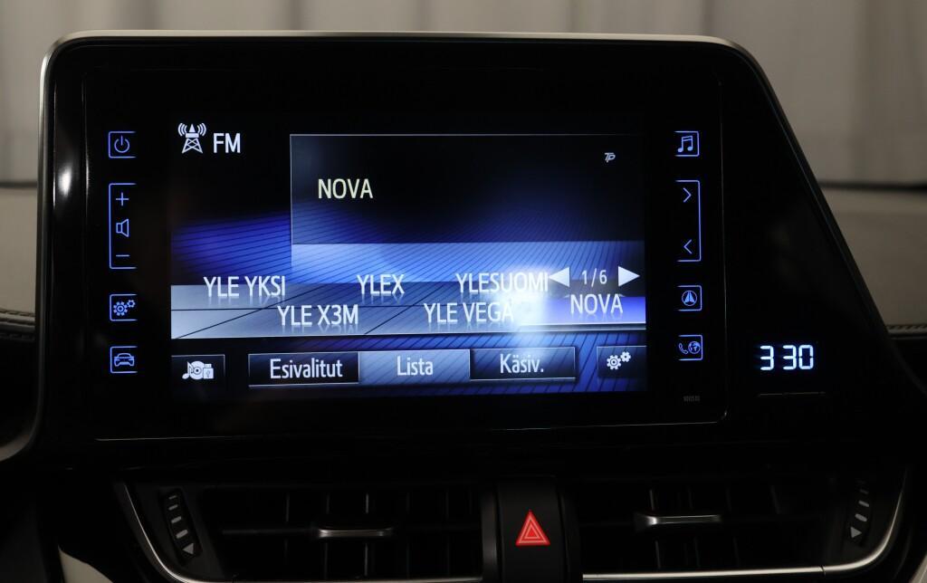 Toyota C-HR vaihtoauto