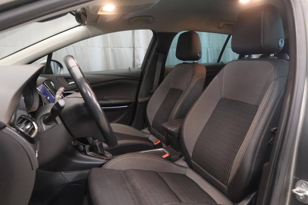 Opel Astra vaihtoauto