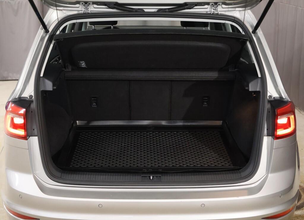 Volkswagen Golf Sportsvan vaihtoauto