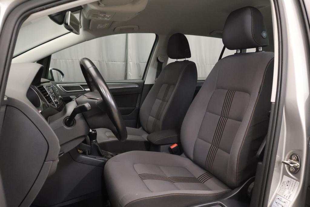 Volkswagen Golf Sportsvan vaihtoauto
