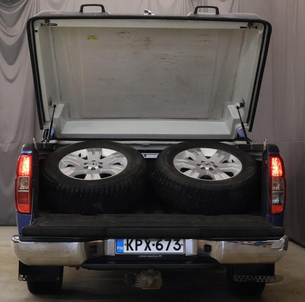 Nissan Navara vaihtoauto