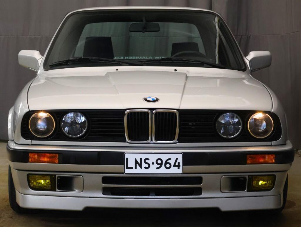 BMW 318 vaihtoauto