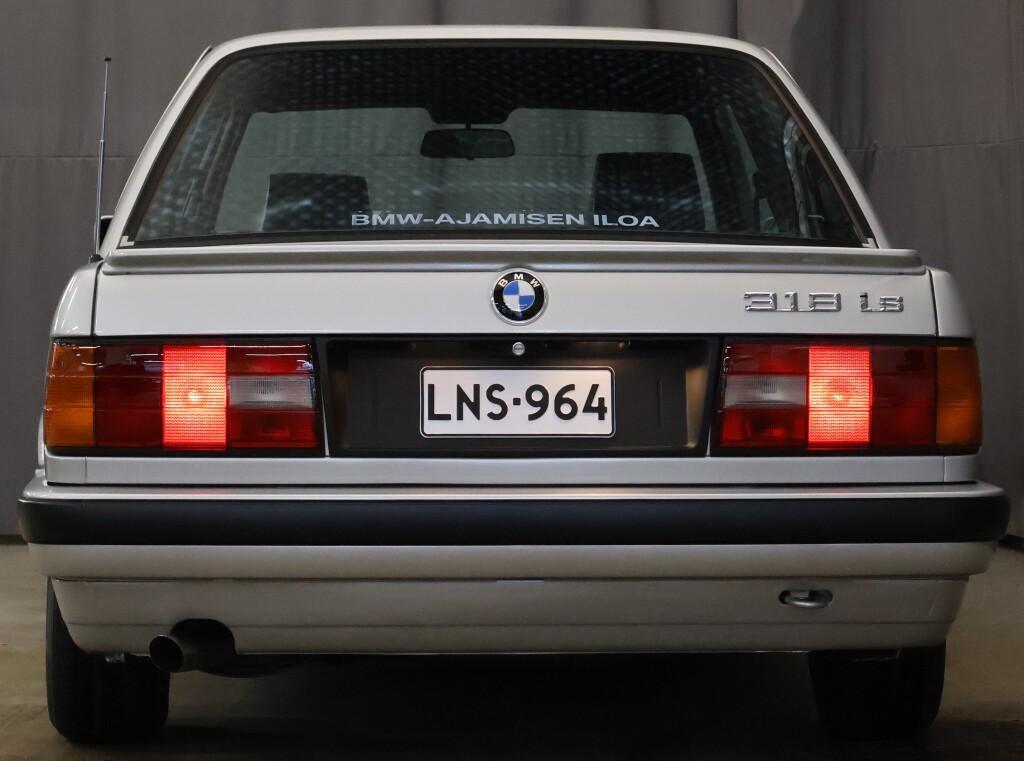 BMW 318 vaihtoauto