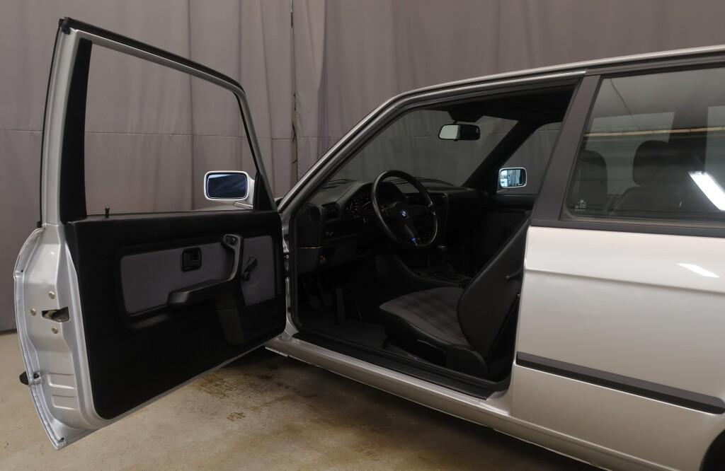 BMW 318 vaihtoauto