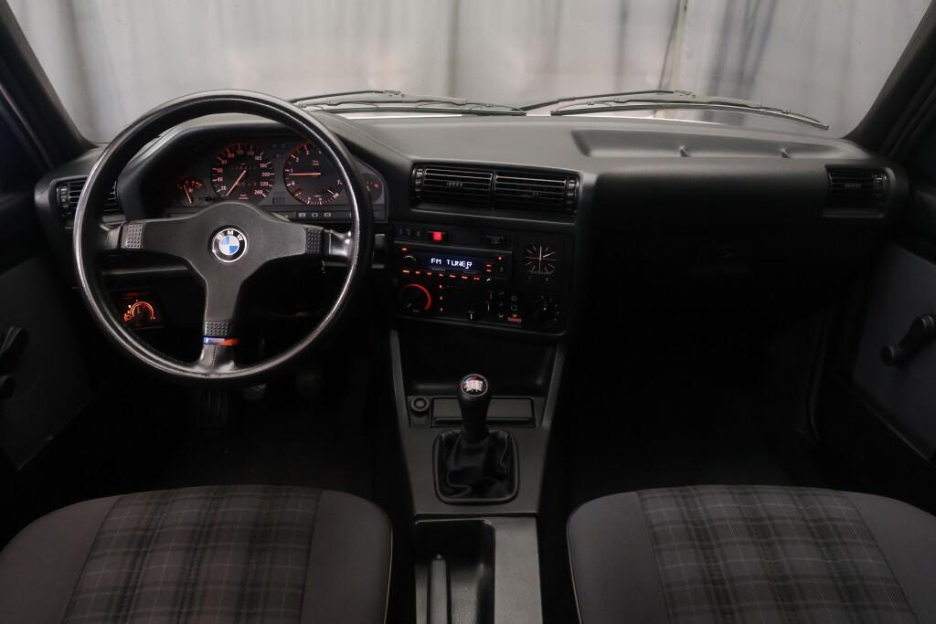 BMW 318 vaihtoauto