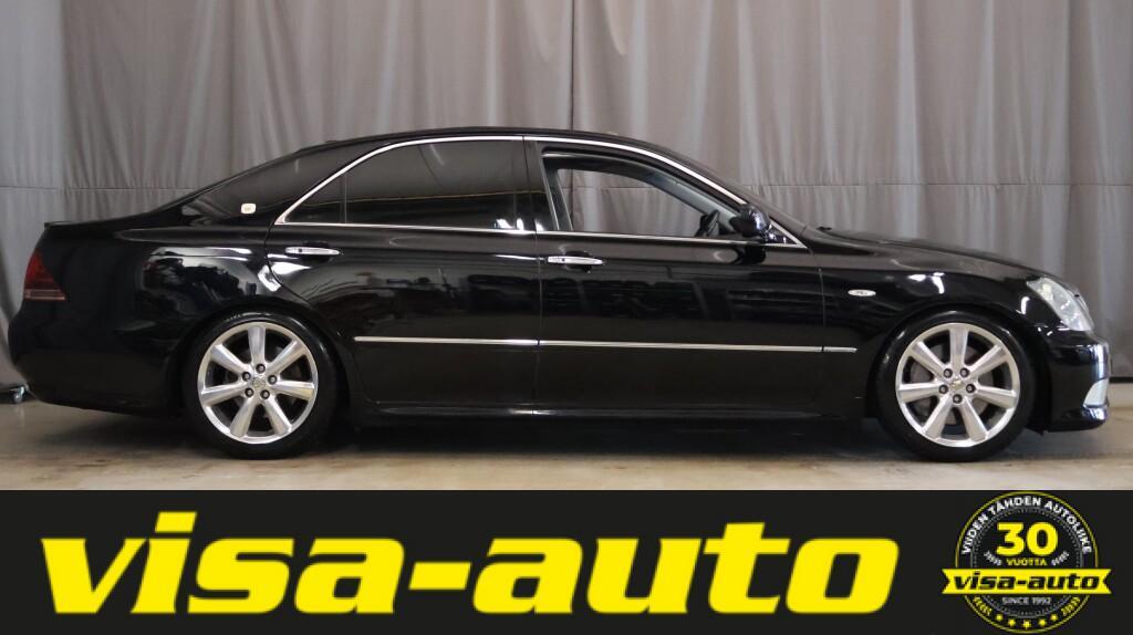Toyota Crown vaihtoauto