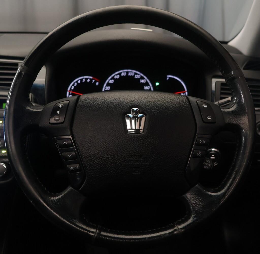 Toyota Crown vaihtoauto