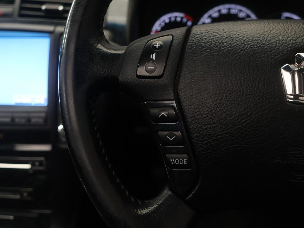 Toyota Crown vaihtoauto