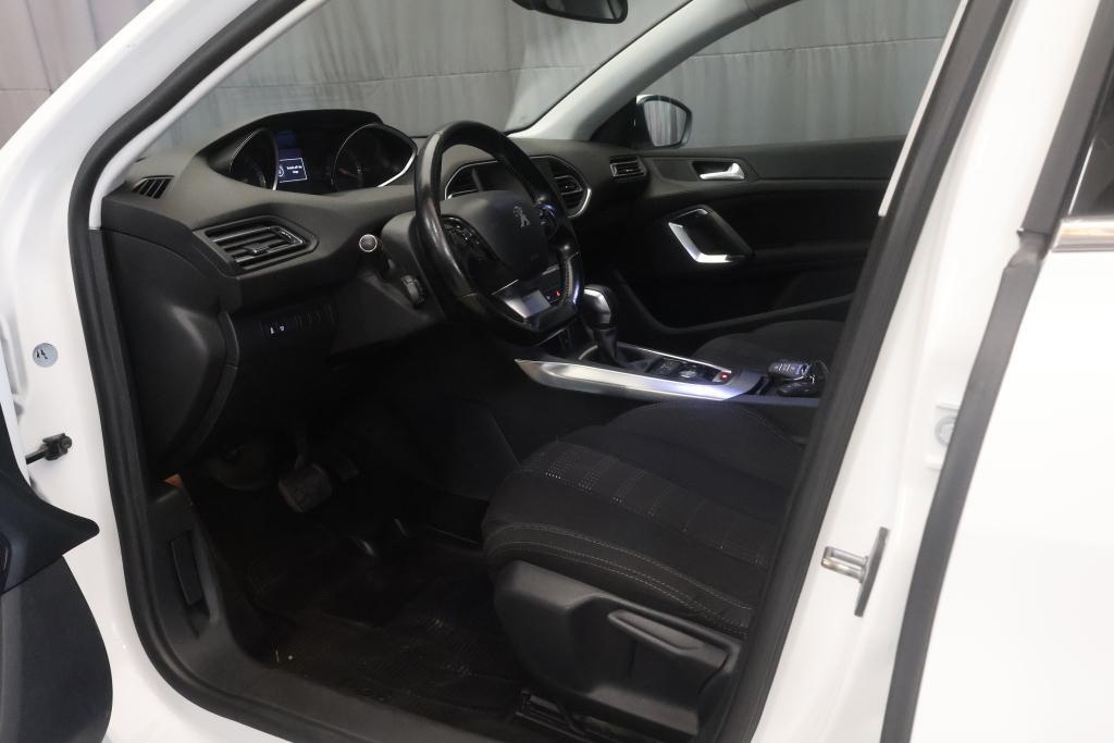 Peugeot 308 vaihtoauto