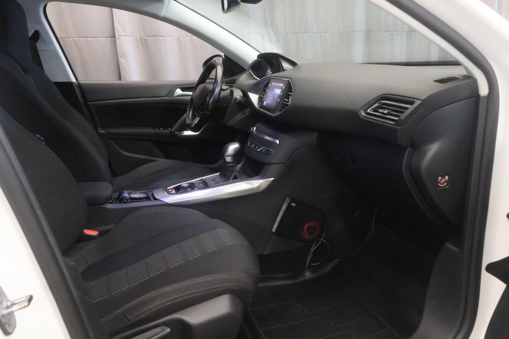 Peugeot 308 vaihtoauto