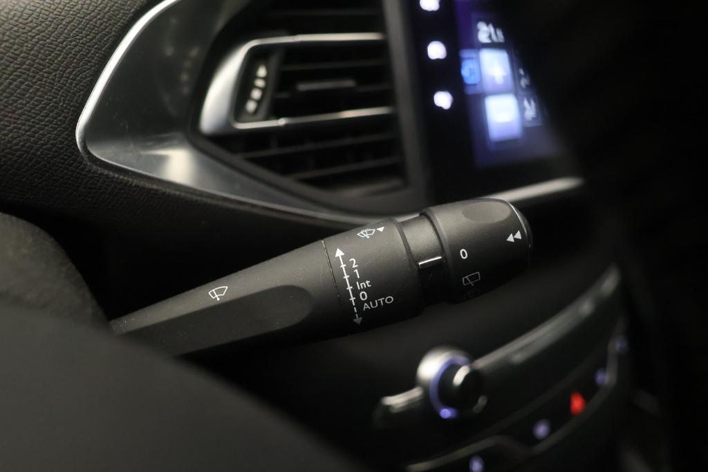 Peugeot 308 vaihtoauto