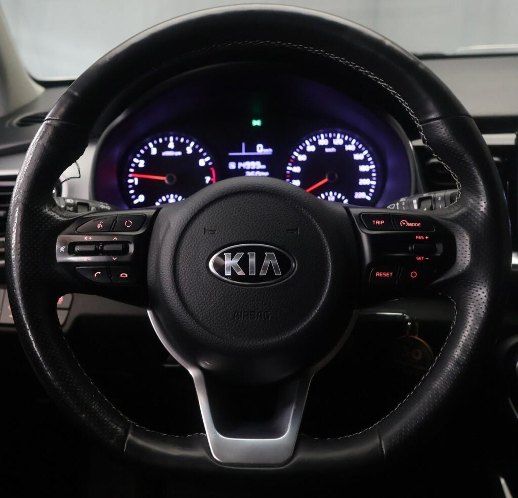 Kia Stonic vaihtoauto