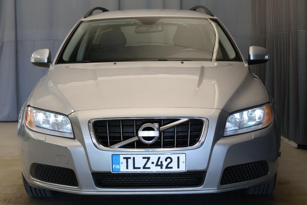 Volvo V70 vaihtoauto
