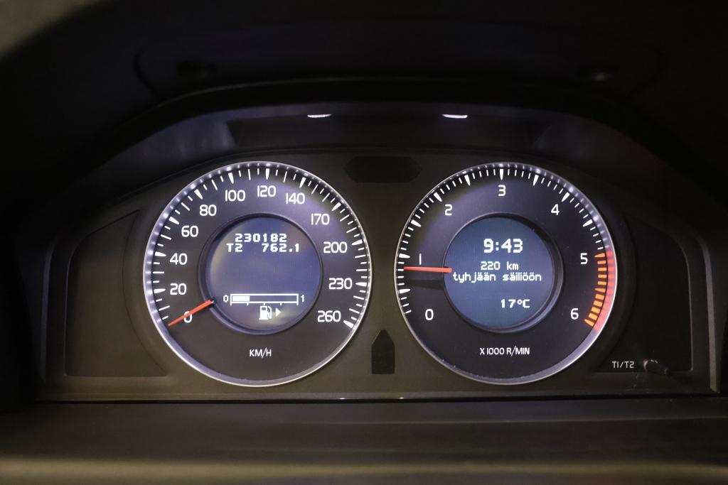 Volvo V70 vaihtoauto