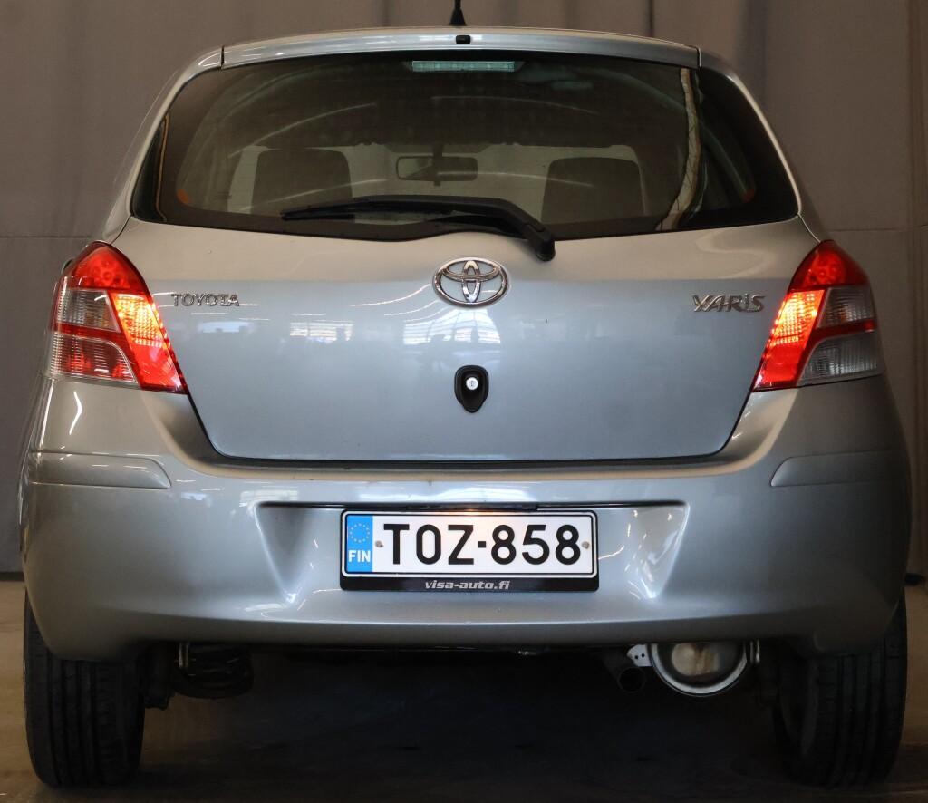 Toyota Yaris vaihtoauto