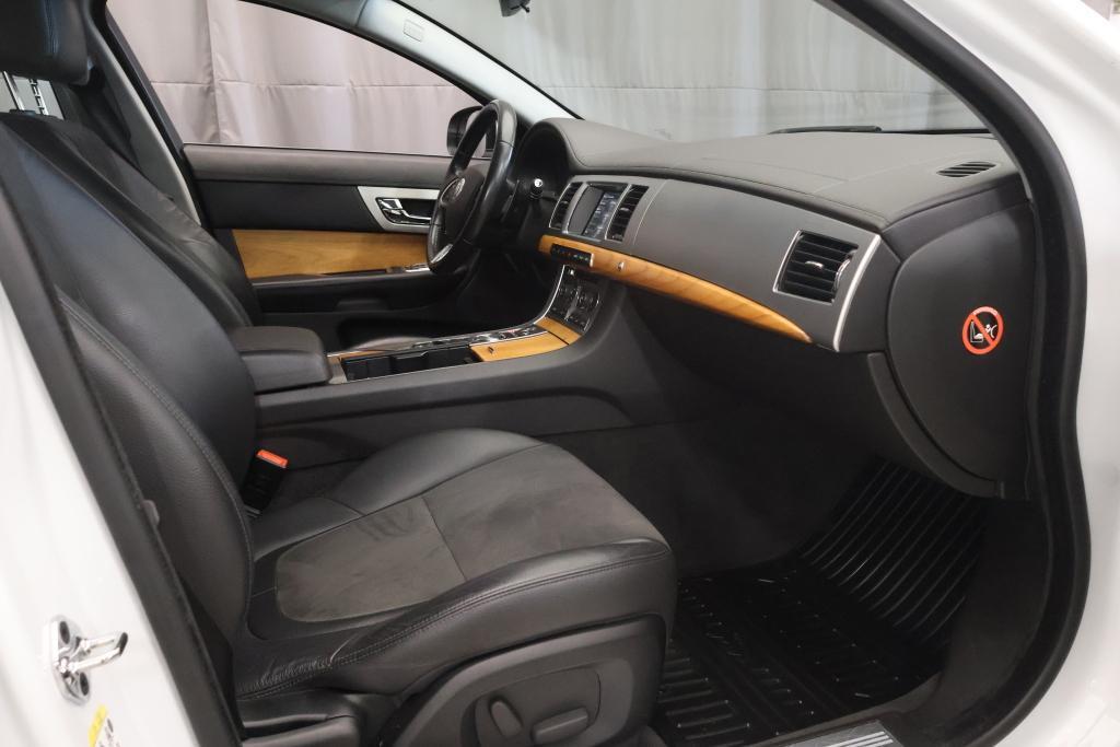 Jaguar XF vaihtoauto