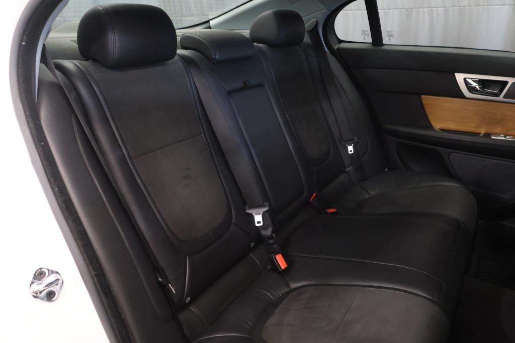 Jaguar XF vaihtoauto