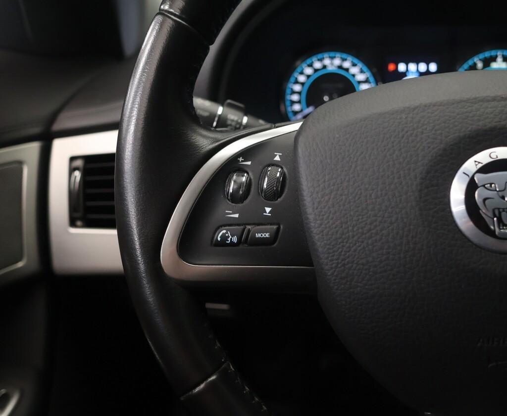 Jaguar XF vaihtoauto