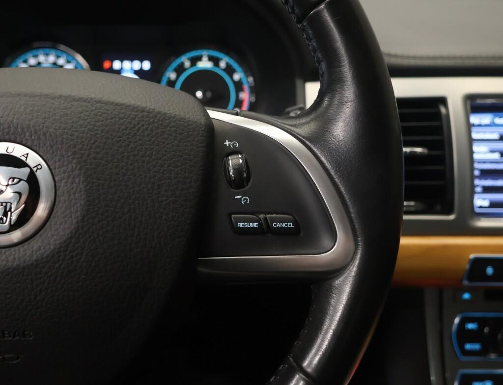 Jaguar XF vaihtoauto