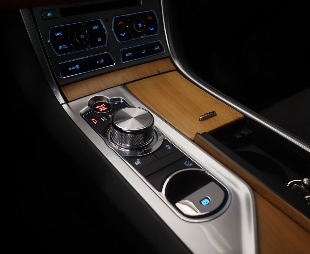 Jaguar XF vaihtoauto