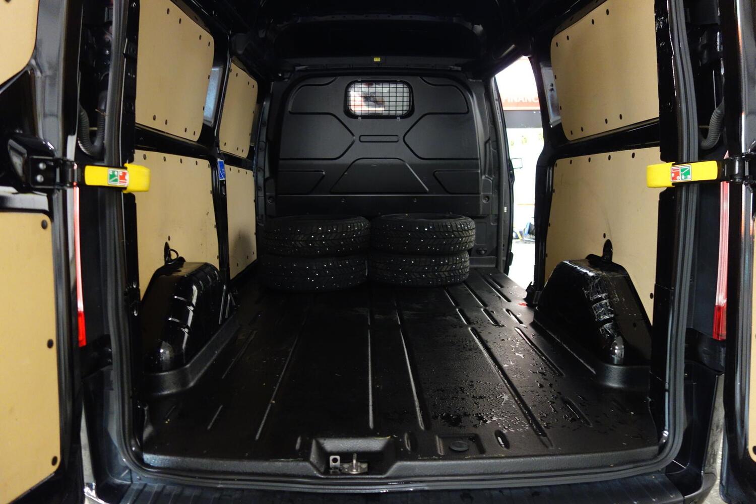 Ford Transit Custom vaihtoauto