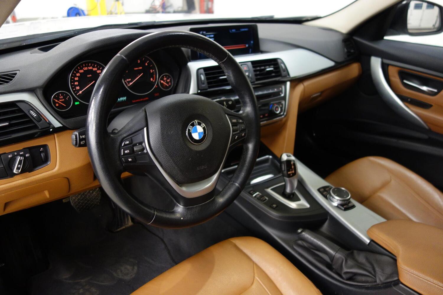 BMW 320 vaihtoauto