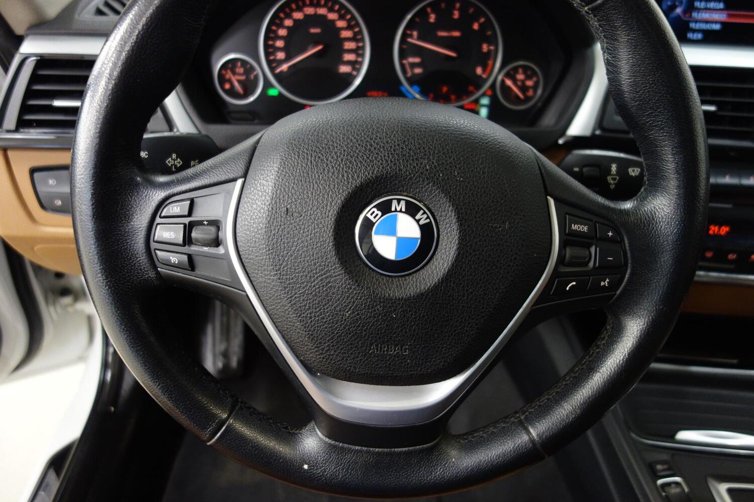 BMW 320 vaihtoauto