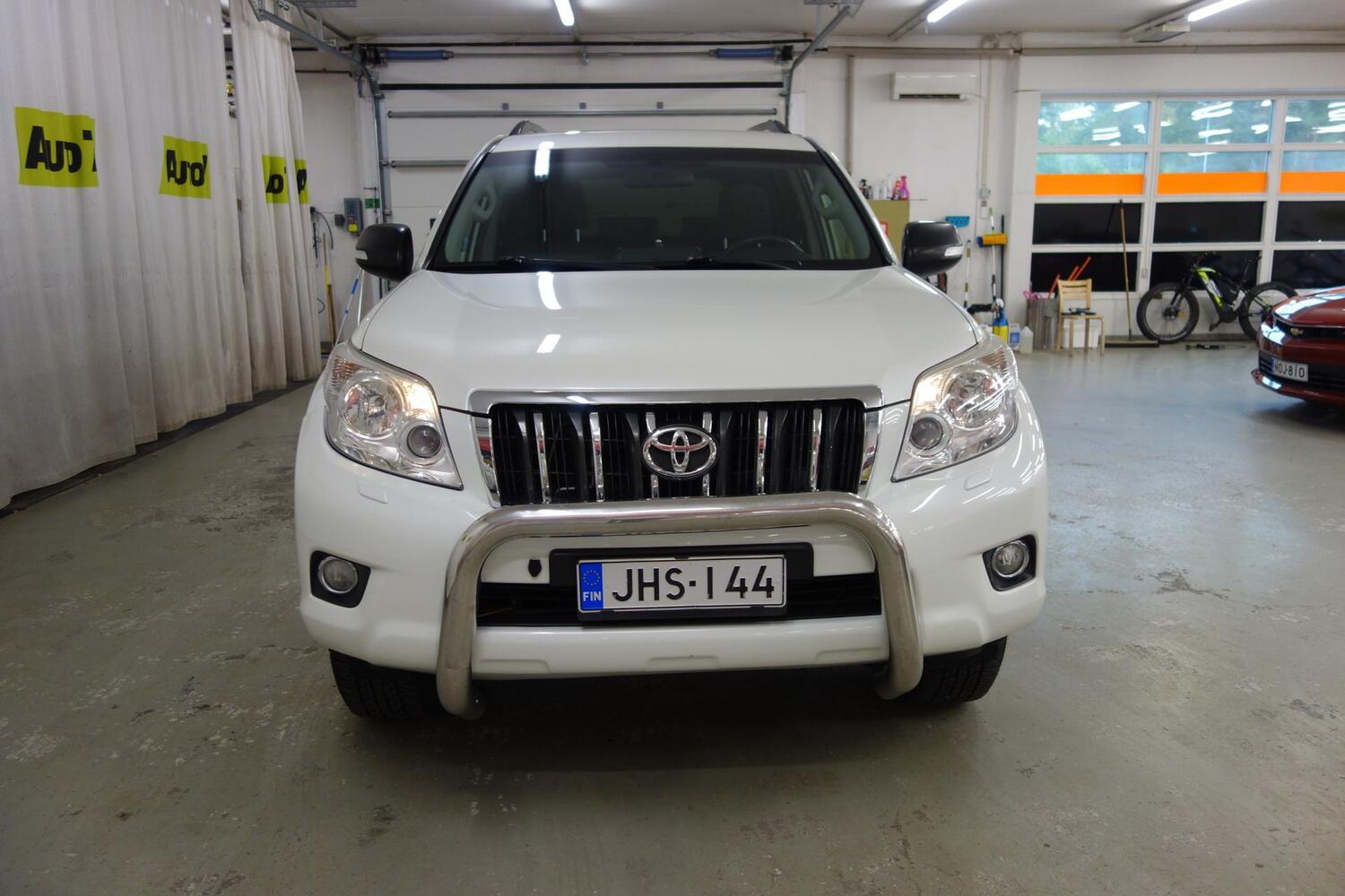 Toyota Land Cruiser vaihtoauto