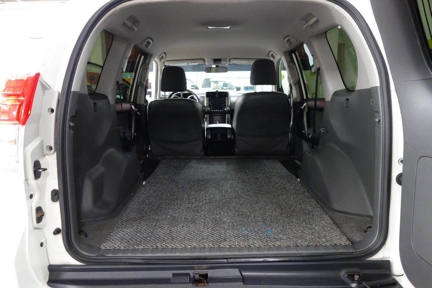 Toyota Land Cruiser vaihtoauto