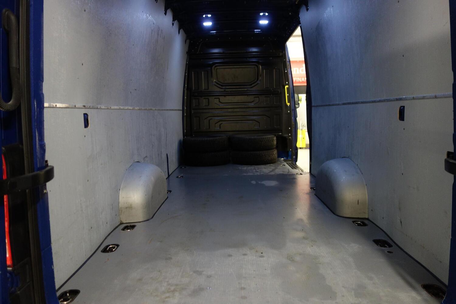 Volkswagen Crafter vaihtoauto