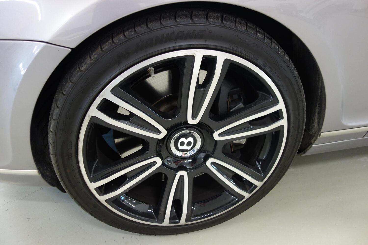 Bentley Continental vaihtoauto