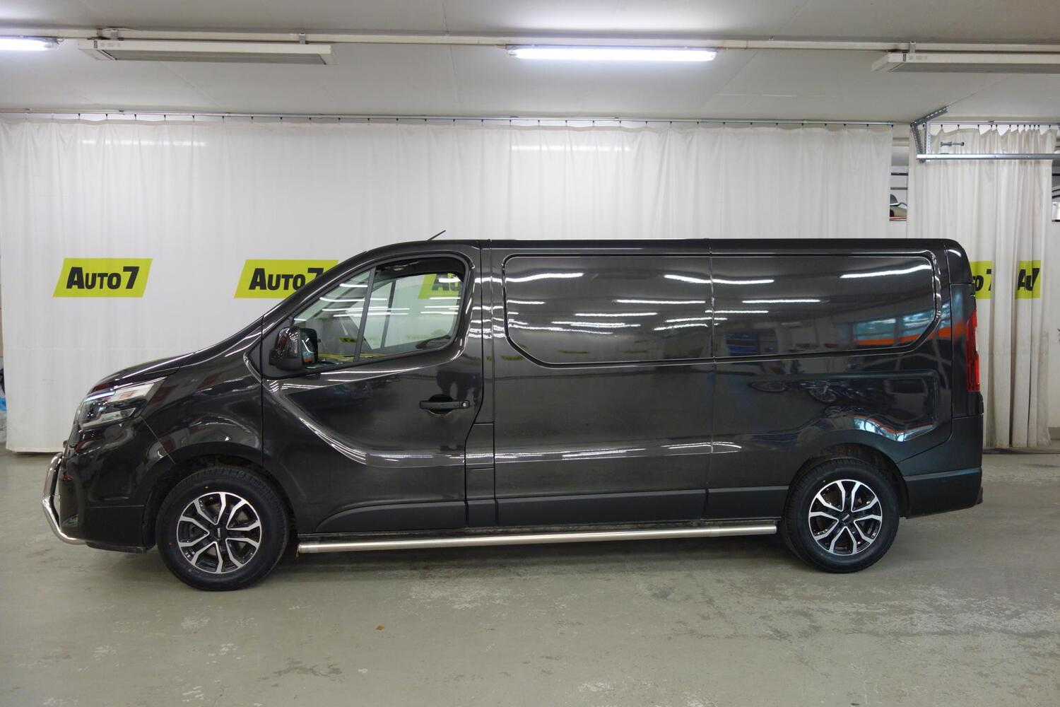 Nissan Primastar vaihtoauto