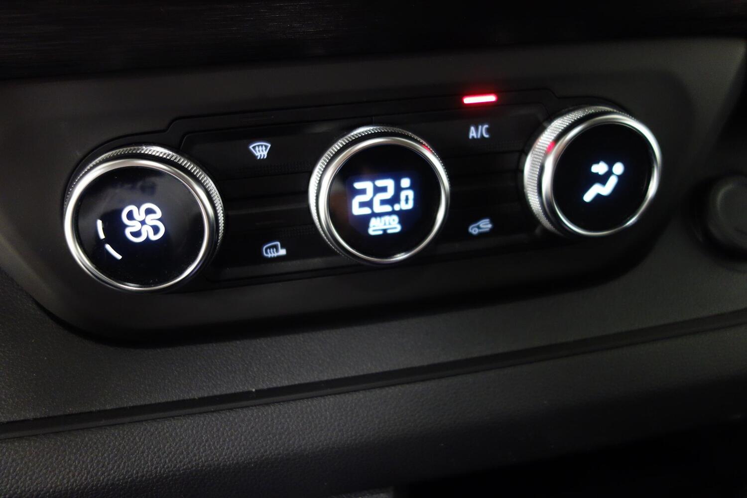 Nissan Primastar vaihtoauto