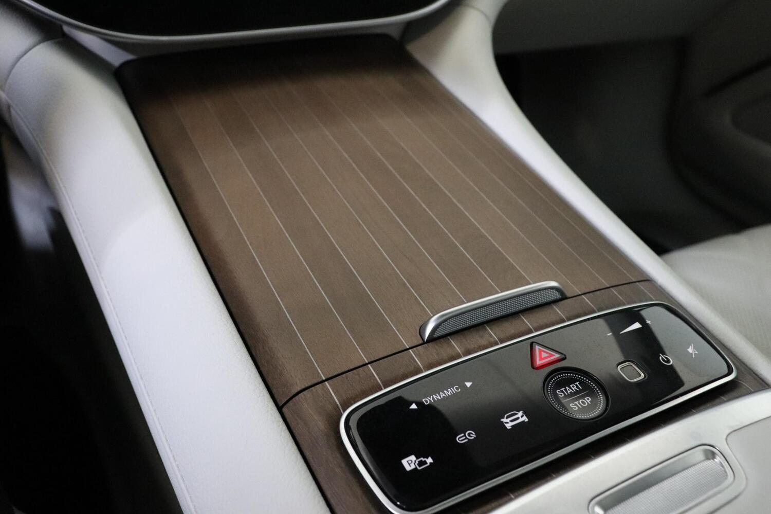 Mercedes-Benz EQS vaihtoauto