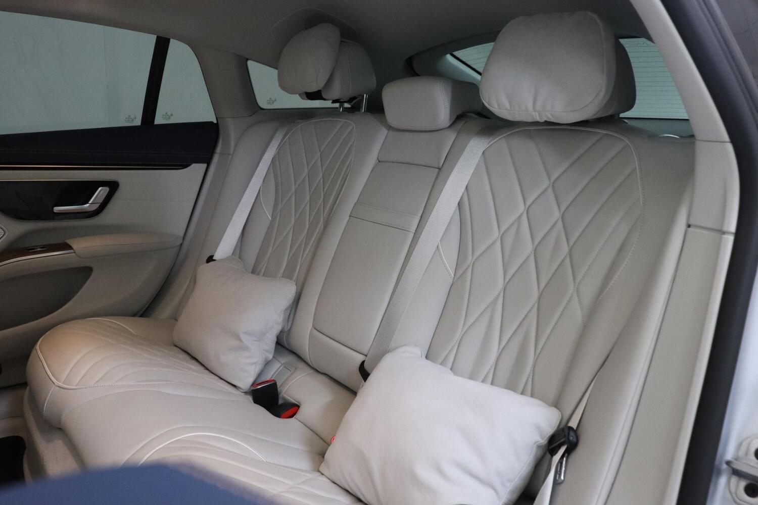 Mercedes-Benz EQS vaihtoauto