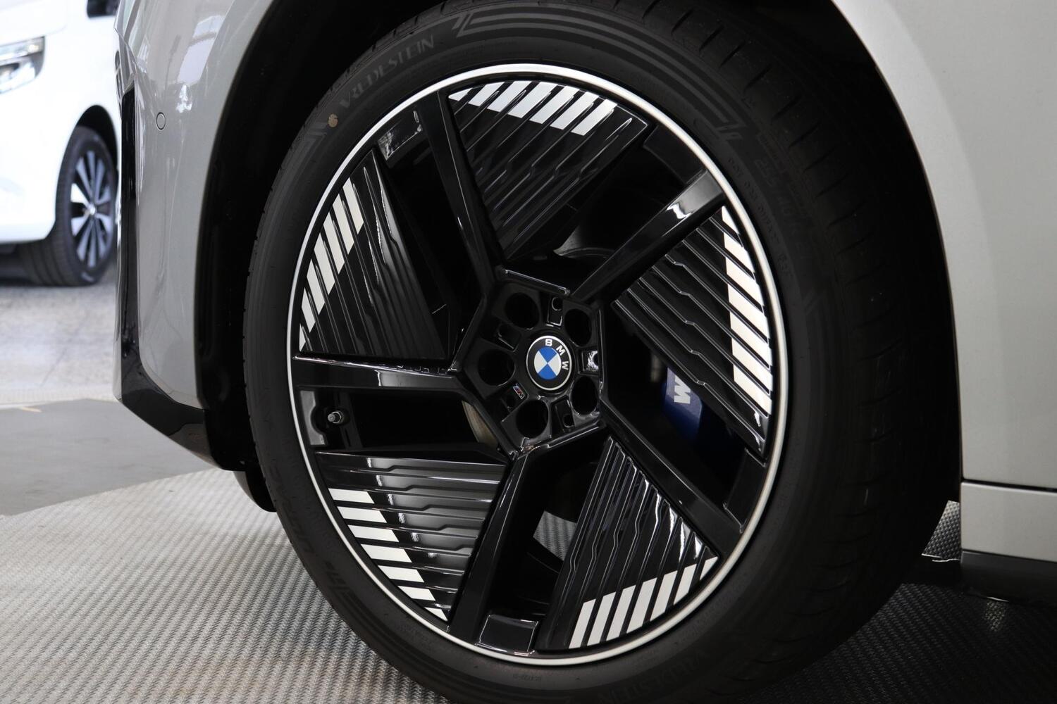 BMW iX3 vaihtoauto