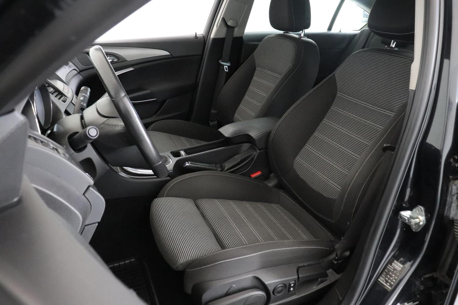 Opel Insignia vaihtoauto