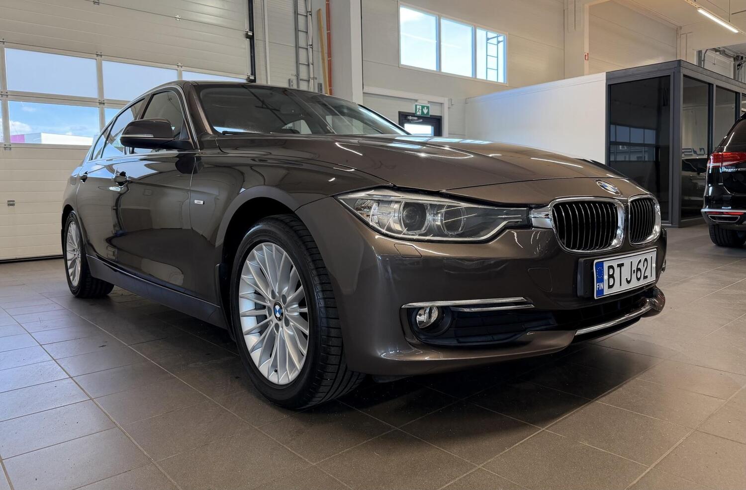 BMW 320 vaihtoauto
