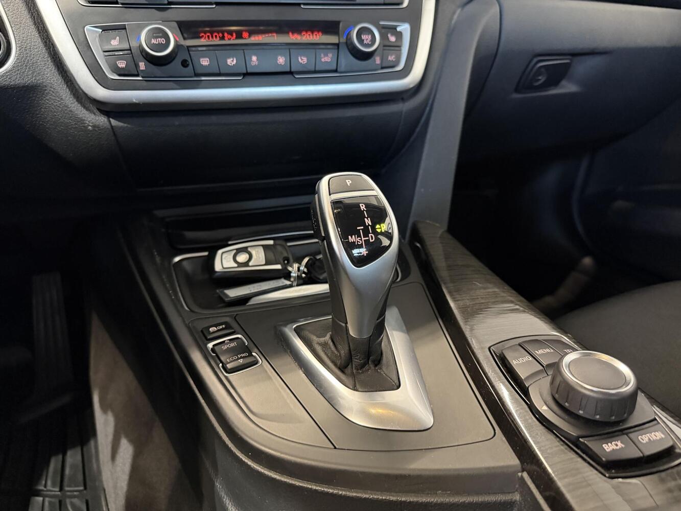 BMW 320 vaihtoauto