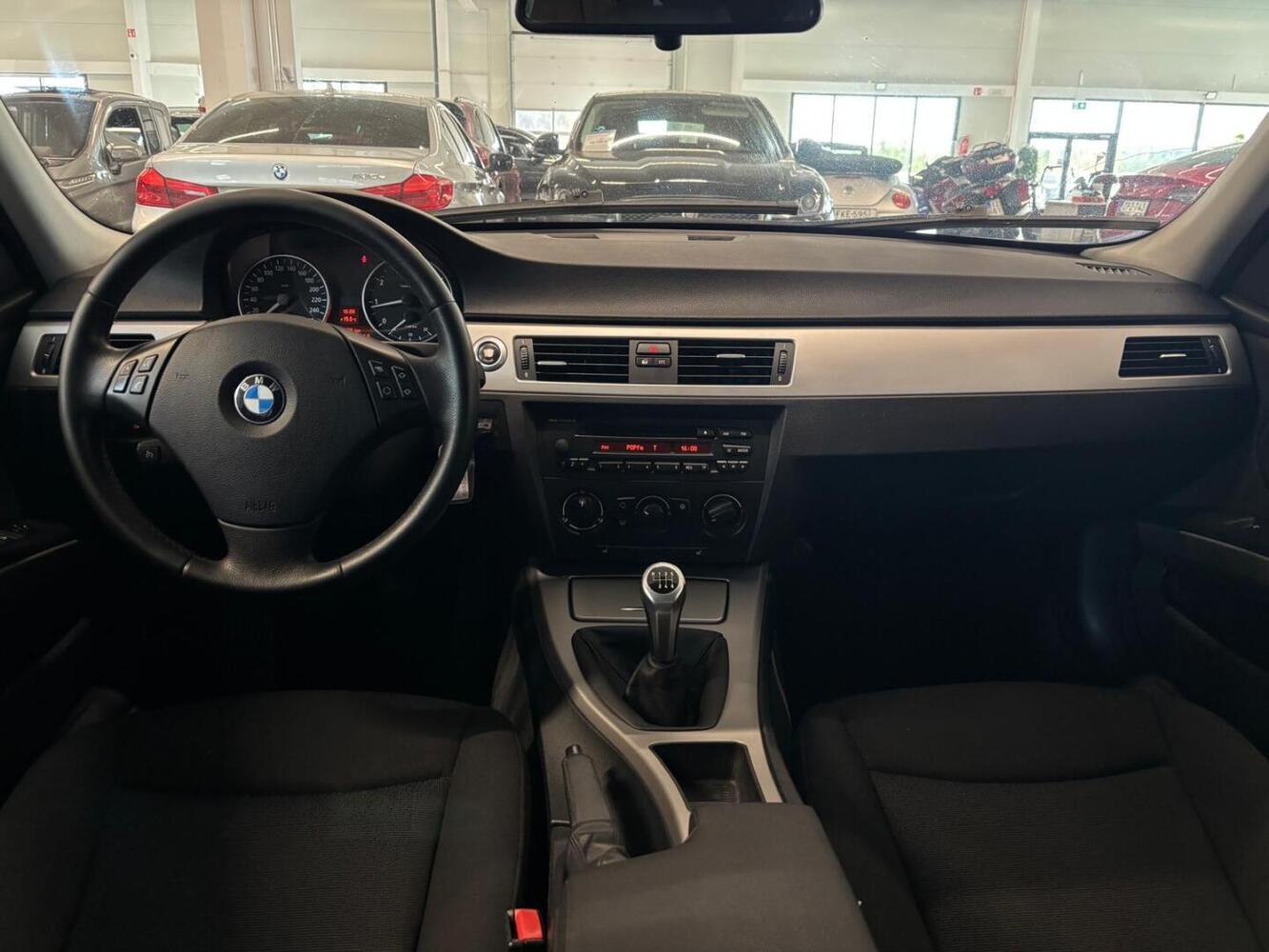 BMW 318 vaihtoauto