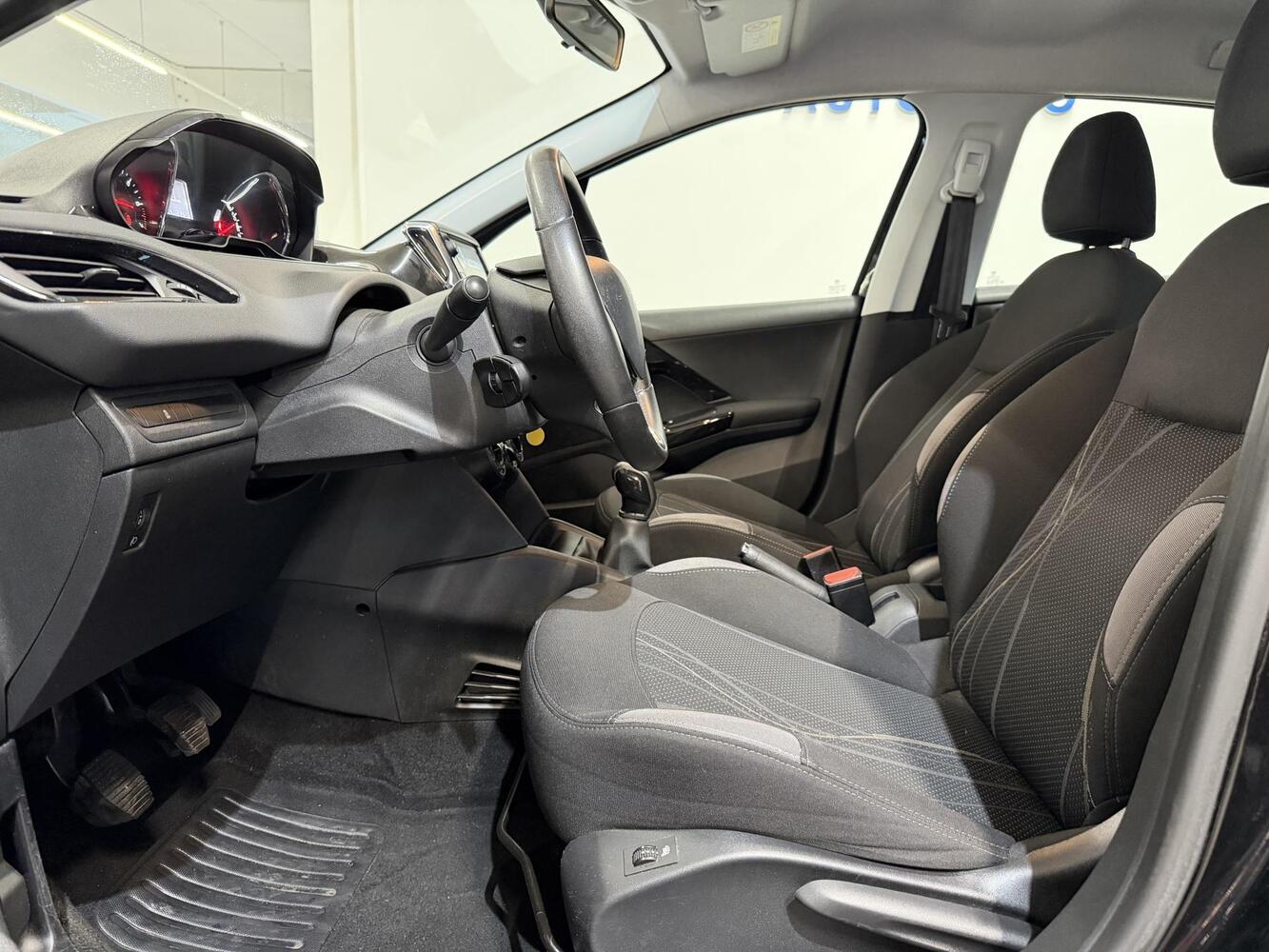 Peugeot 208 vaihtoauto