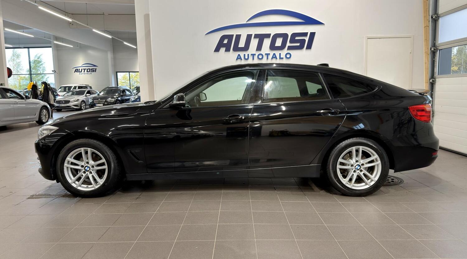 BMW 320 vaihtoauto
