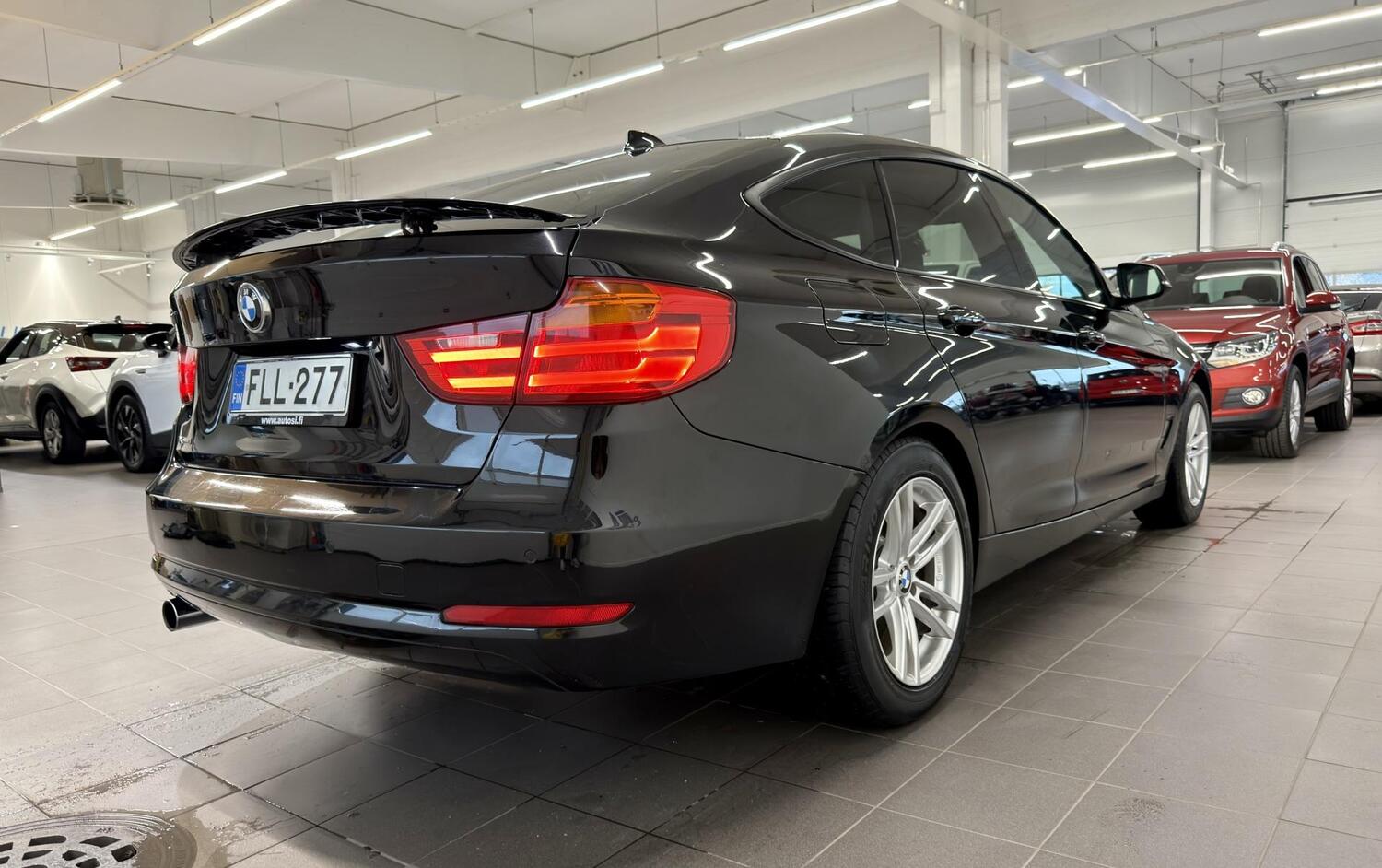 BMW 320 vaihtoauto