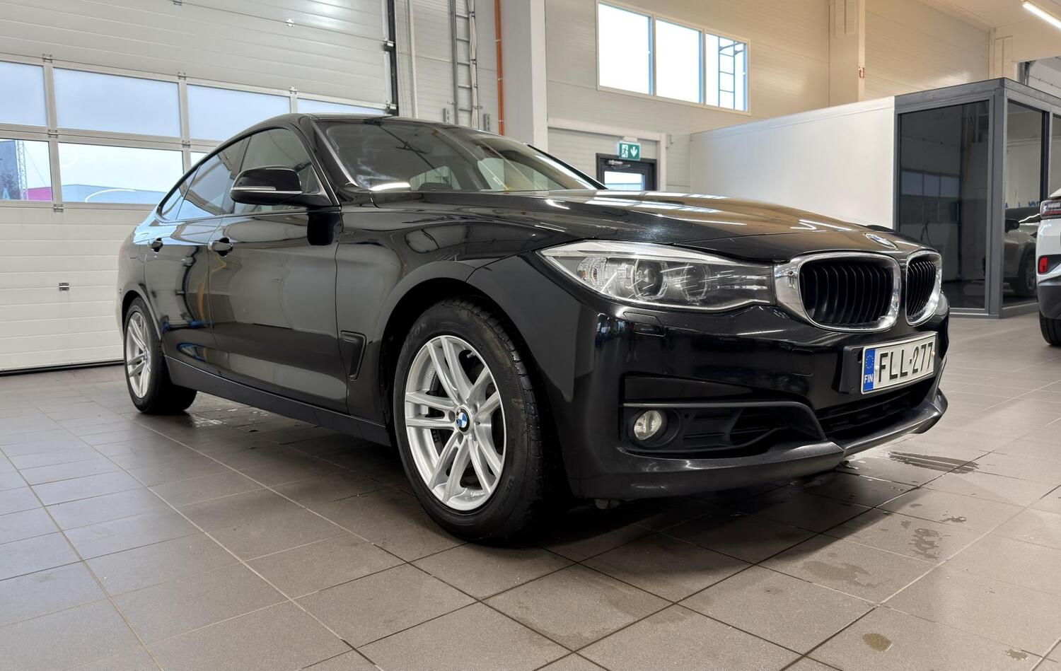 BMW 320 vaihtoauto