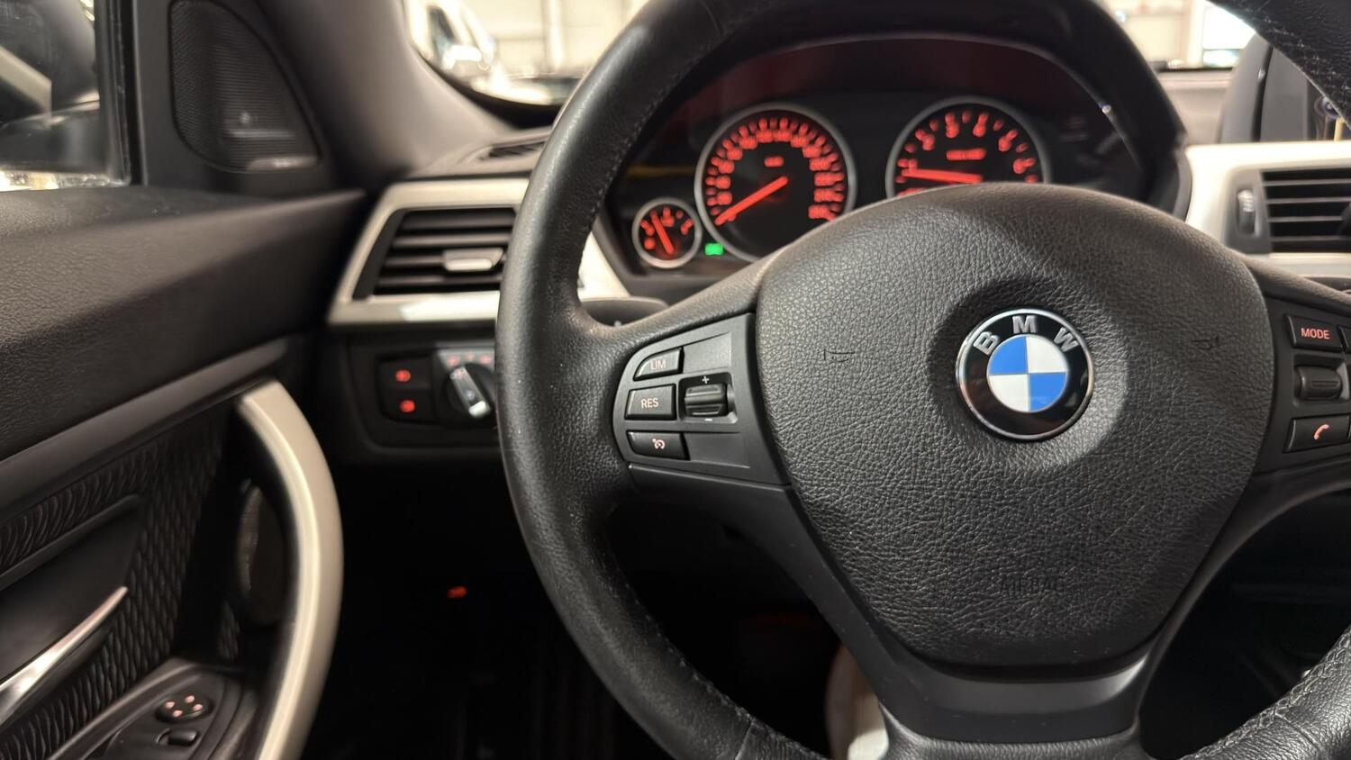 BMW 320 vaihtoauto