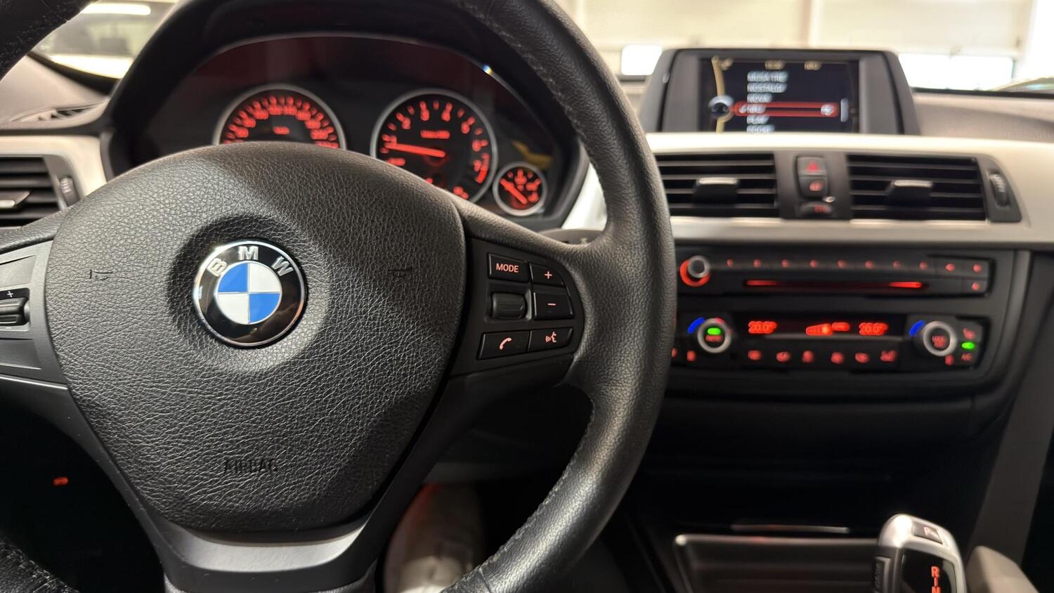 BMW 320 vaihtoauto