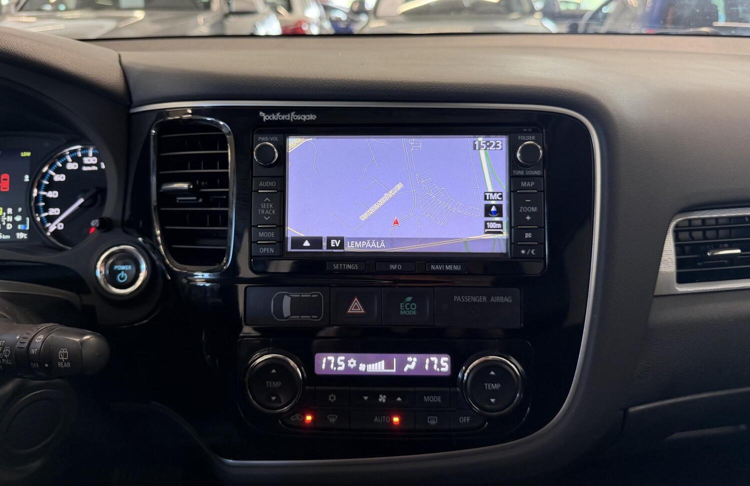 Mitsubishi Outlander PHEV vaihtoauto